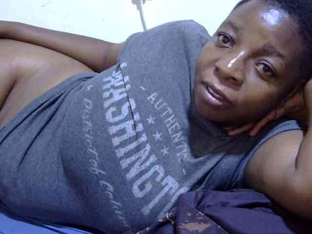 Cute-adiyaa webcam