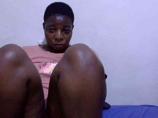 Cute-adiyaa webcam