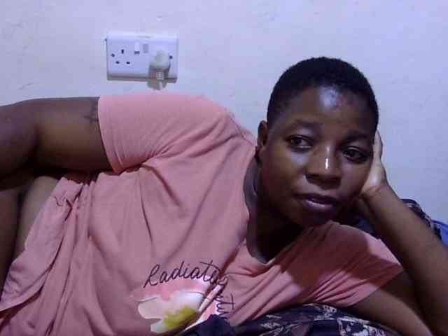 Cute-adiyaa webcam