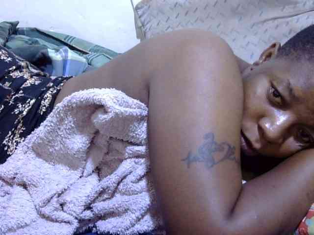 Cute-adiyaa webcam