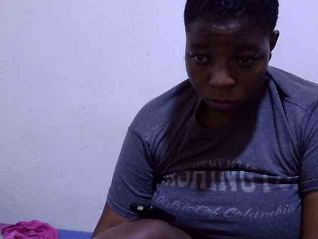 Cute-adiyaa webcam