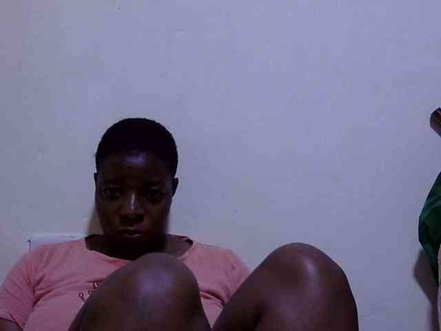 Cute-adiyaa webcam