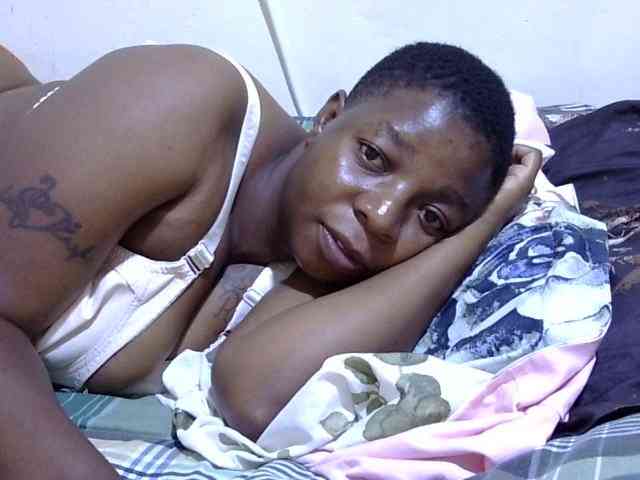Cute-adiyaa webcam