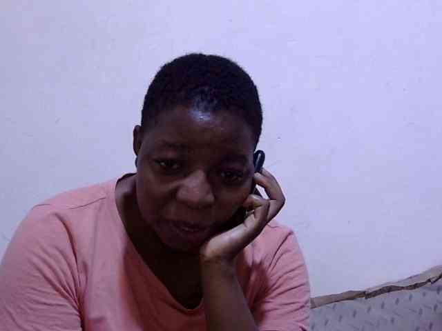 Cute-adiyaa webcam