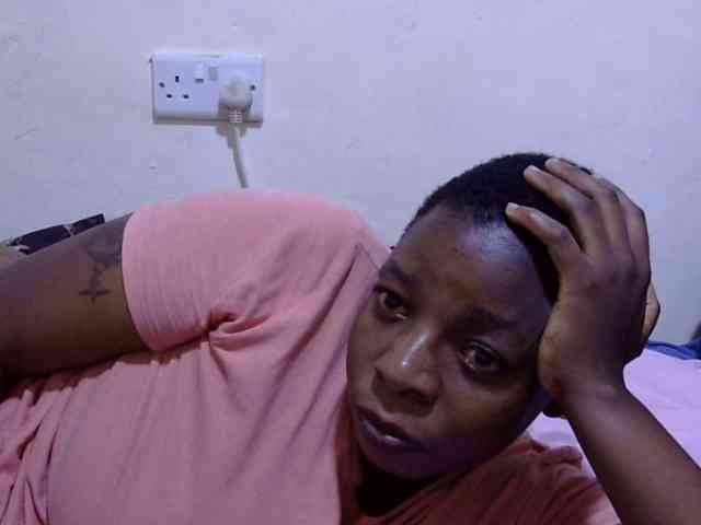 Cute-adiyaa webcam