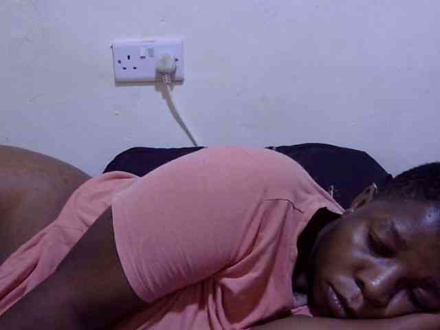 Cute-adiyaa webcam