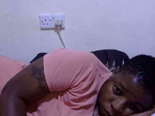 Cute-adiyaa webcam