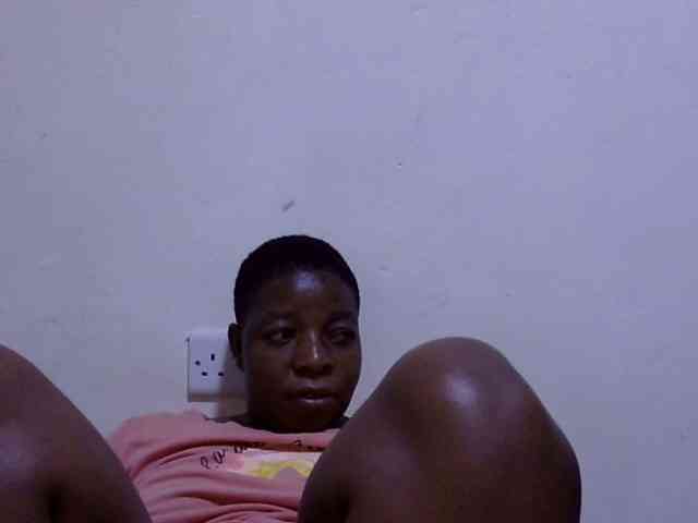 Cute-adiyaa webcam