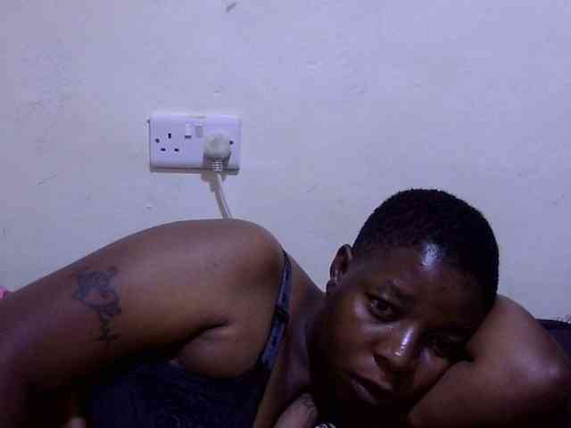 Cute-adiyaa webcam