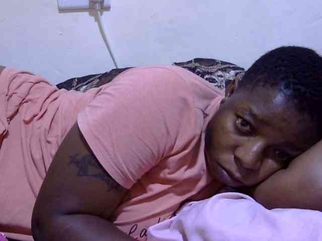 Cute-adiyaa webcam