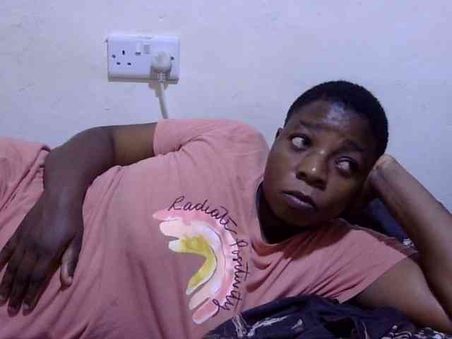 Cute-adiyaa webcam