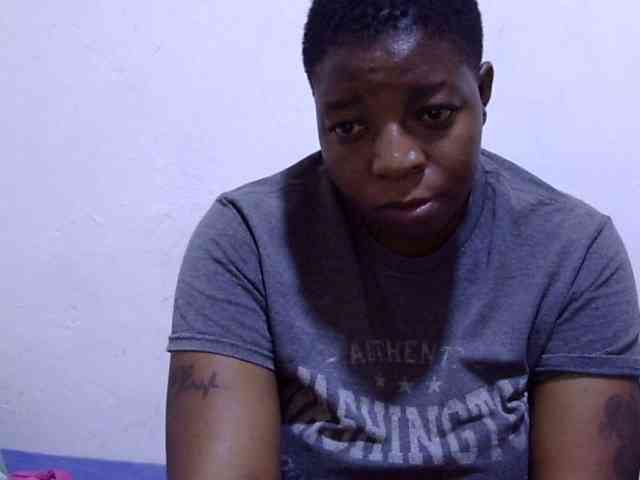 Cute-adiyaa webcam