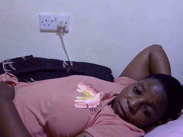 Cute-adiyaa webcam