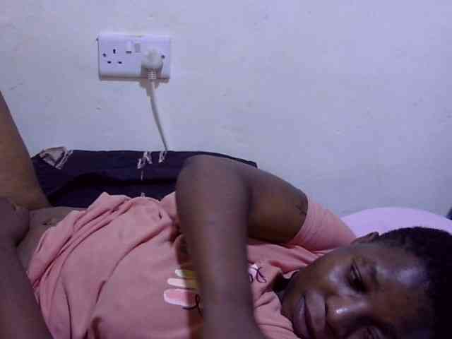 Cute-adiyaa webcam