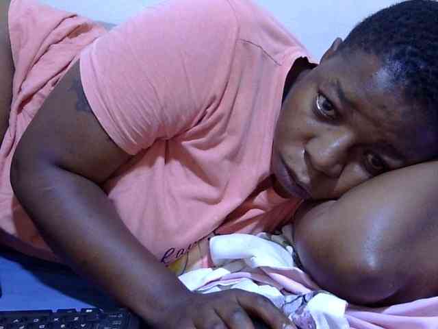 Cute-adiyaa webcam