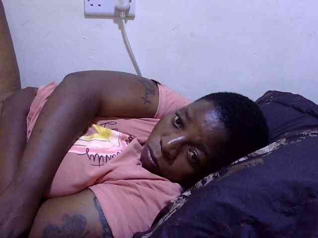 Cute-adiyaa webcam