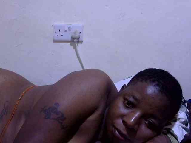 Cute-adiyaa webcam
