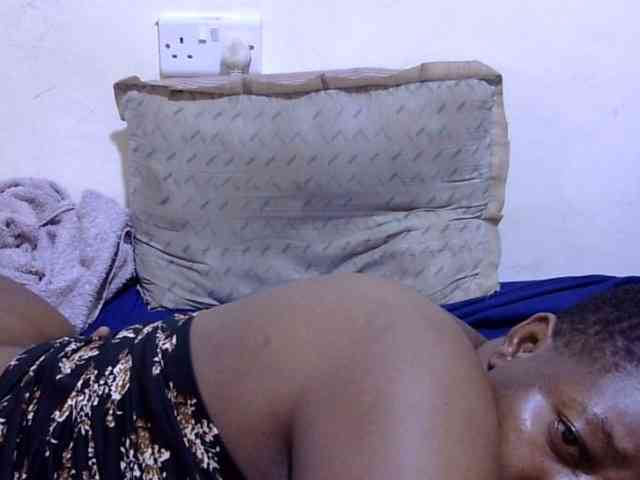 Cute-adiyaa webcam