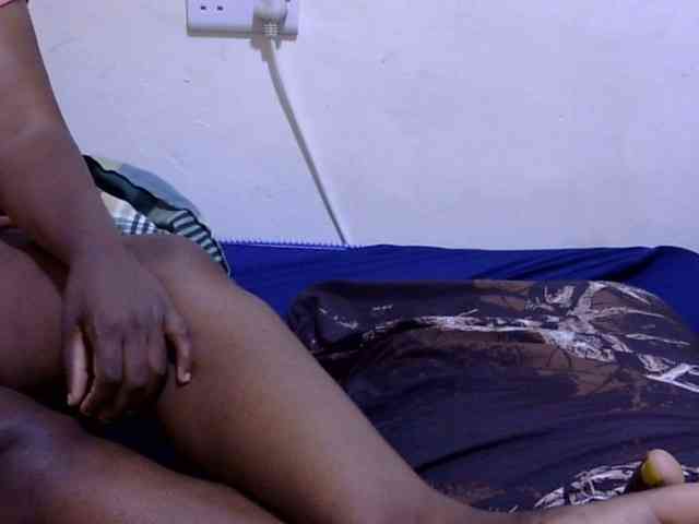 Cute-adiyaa webcam