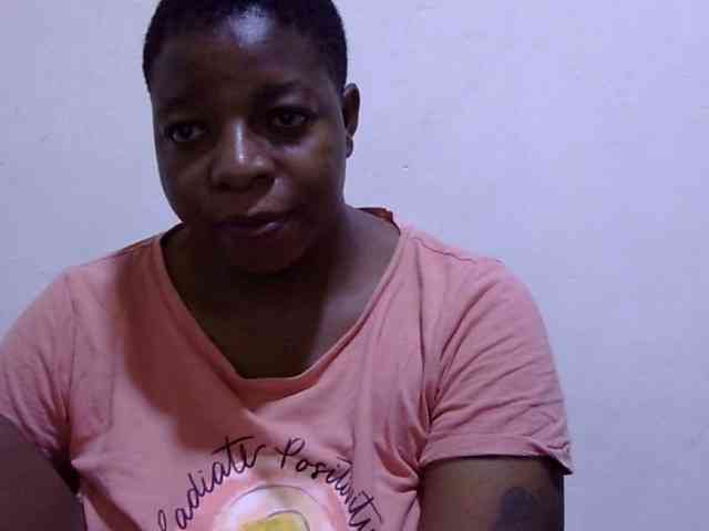 Cute-adiyaa webcam