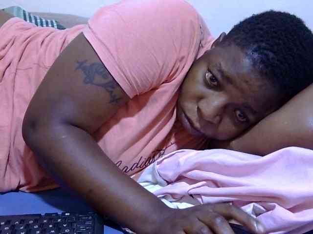 Cute-adiyaa webcam