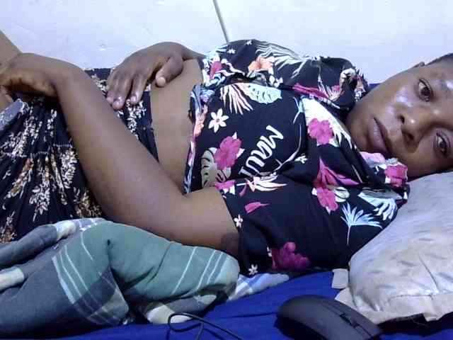 Cute-adiyaa webcam