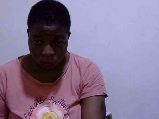Cute-adiyaa webcam