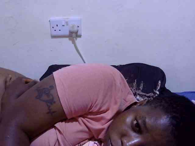 Cute-adiyaa webcam