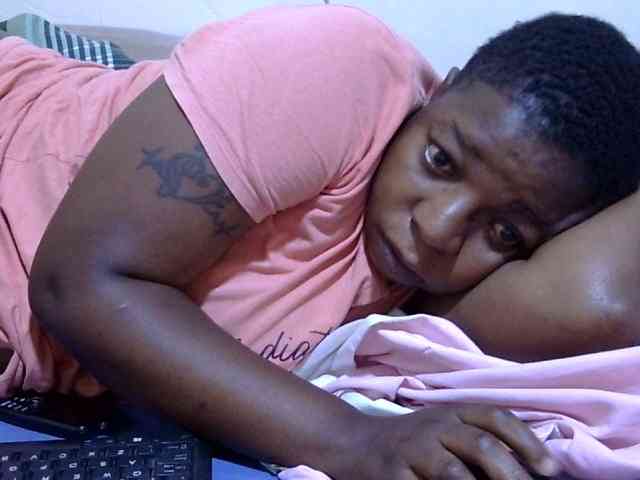 Cute-adiyaa webcam
