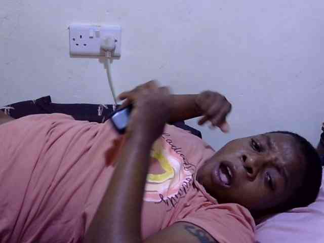 Cute-adiyaa webcam