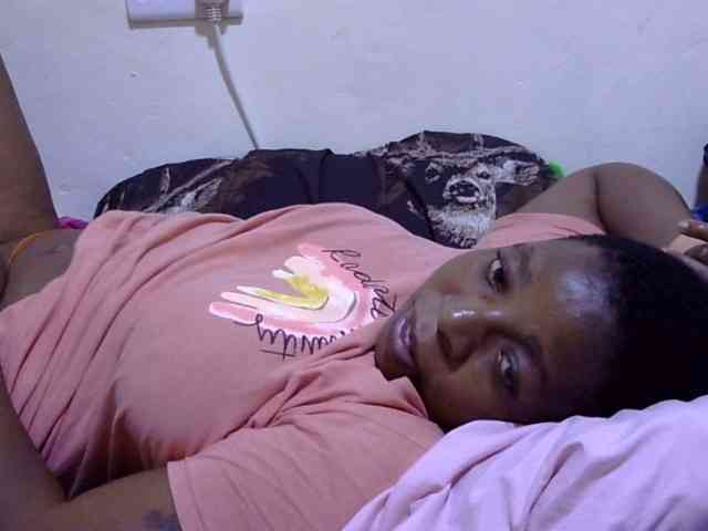 Cute-adiyaa webcam