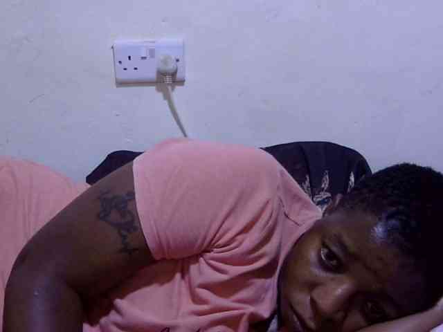 Cute-adiyaa webcam