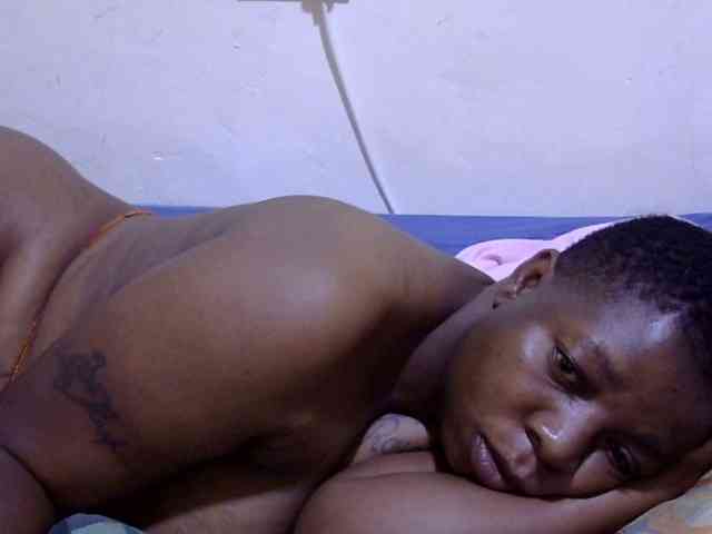 Cute-adiyaa webcam