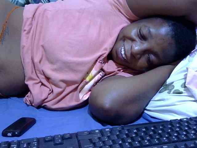 Cute-adiyaa webcam