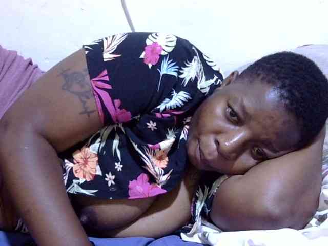 Cute-adiyaa webcam