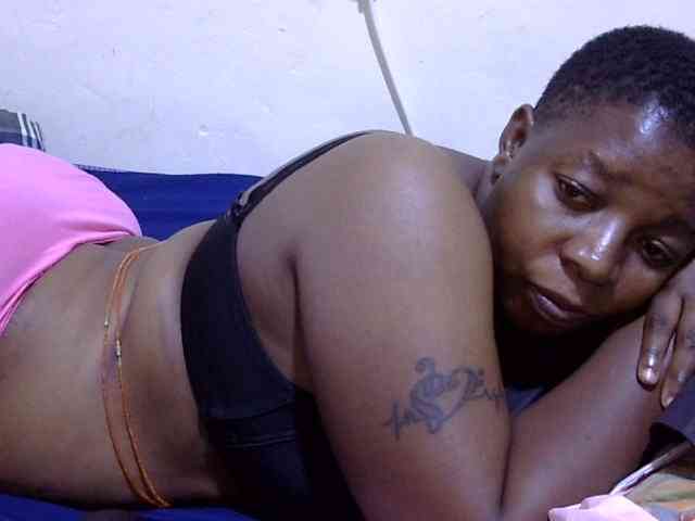 Cute-adiyaa webcam
