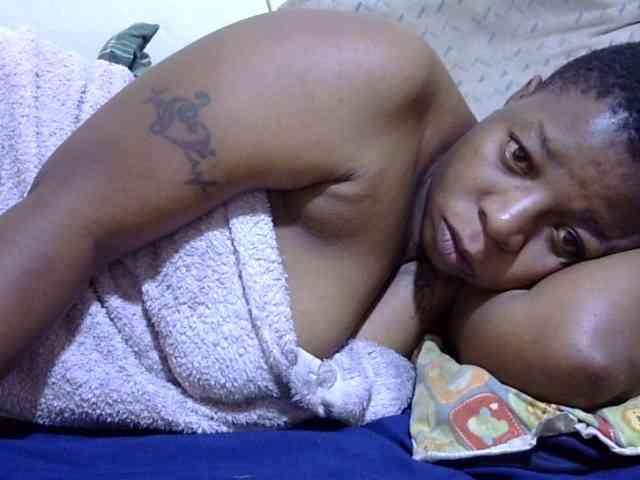 Cute-adiyaa webcam
