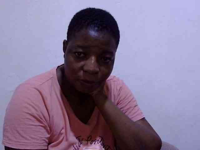Cute-adiyaa webcam