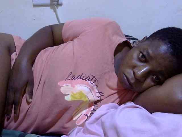 Cute-adiyaa webcam