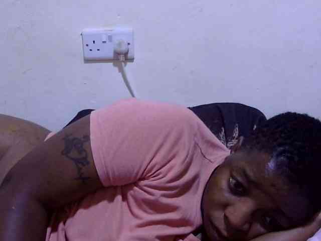 Cute-adiyaa webcam