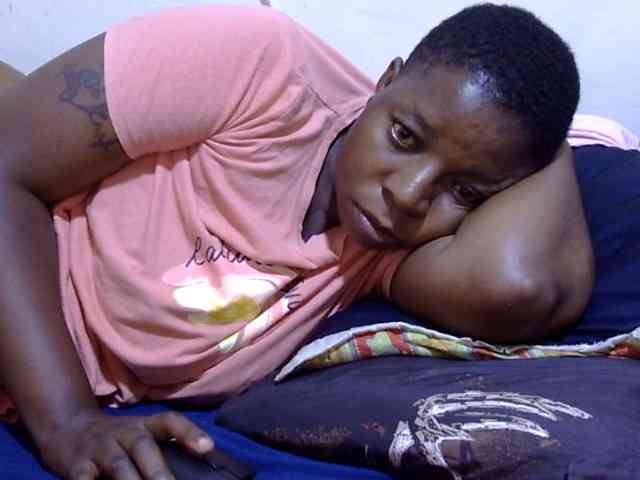 Cute-adiyaa webcam