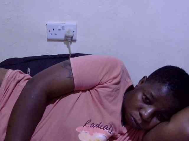 Cute-adiyaa webcam
