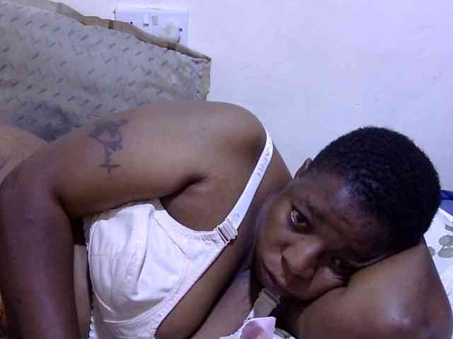 Cute-adiyaa webcam