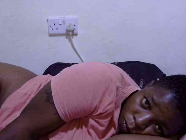 Cute-adiyaa webcam