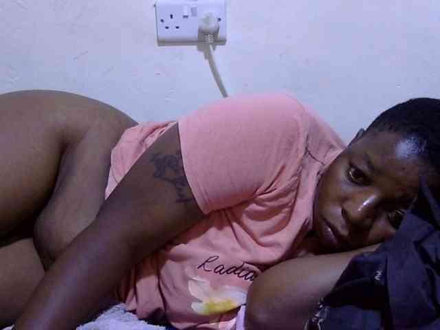 Cute-adiyaa webcam