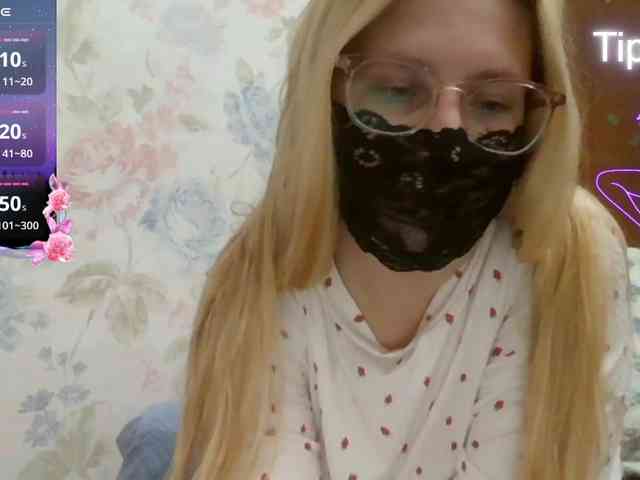 Lilithaa webcam