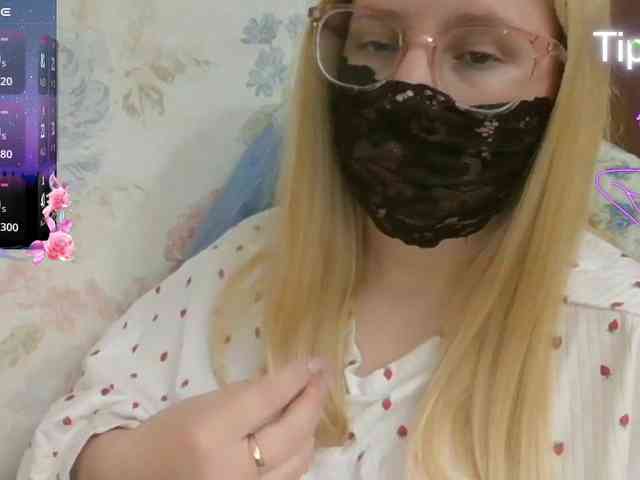 Lilithaa webcam