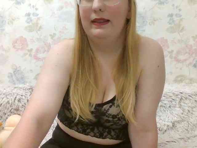Lilithaa webcam
