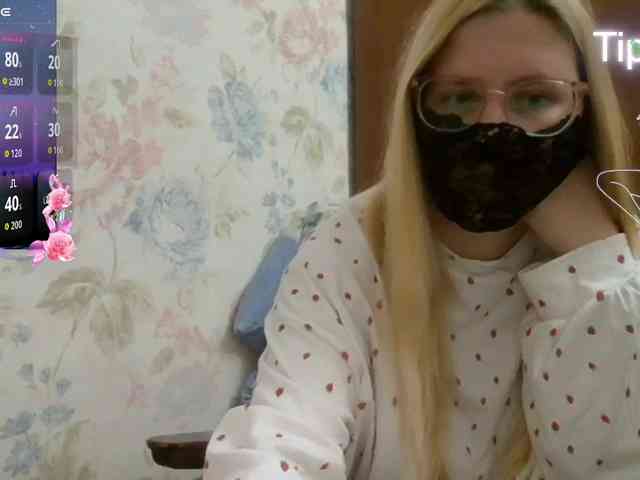 Lilithaa webcam