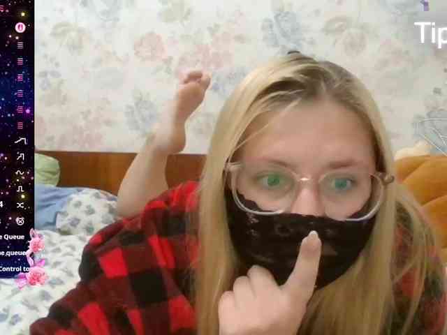 Lilithaa webcam